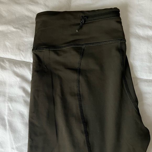 Lululemon pace rival crop size 6 - Picture 5 of 7